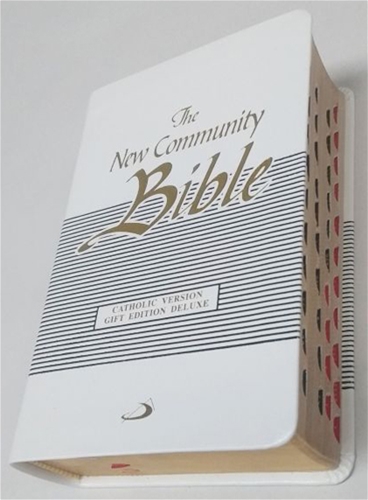 THE NEW COMMUNITY BIBLE (Deluxe White)